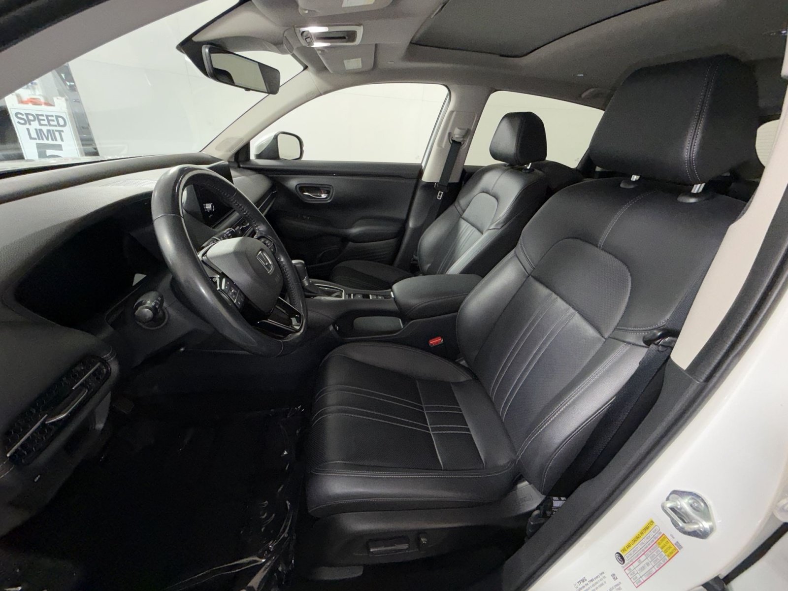 Used 2023 Honda HR-V EX-L image 13