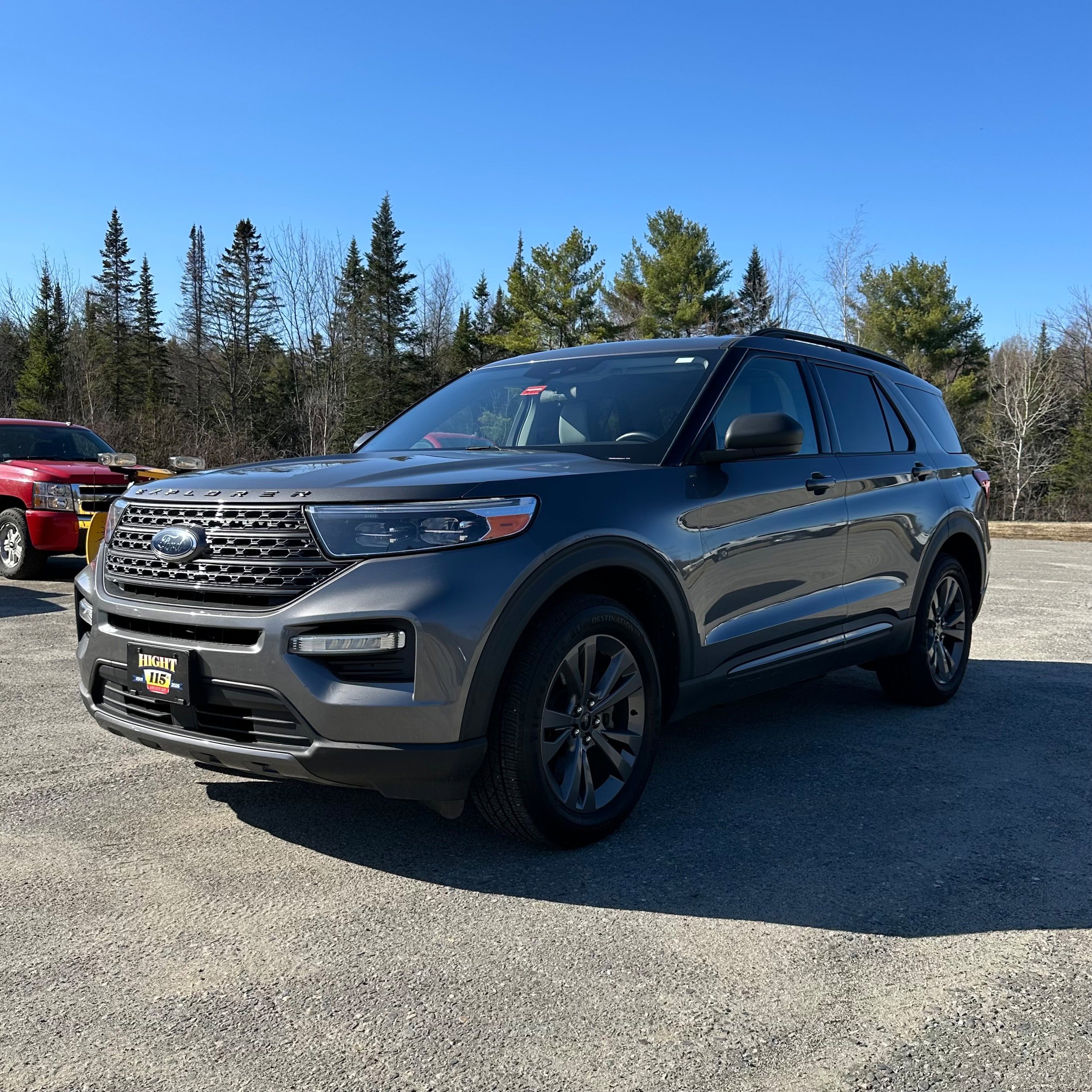 Used 2021 Ford Explorer XLT w/ Equipment Group 202A AWD/4WD image 7