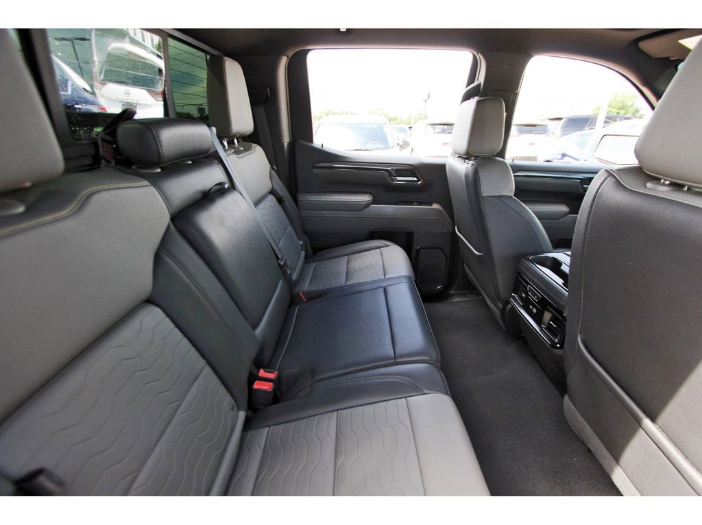 Used 2024 Chevrolet Silverado 1500 ZR2 w/ Technology Package image 10
