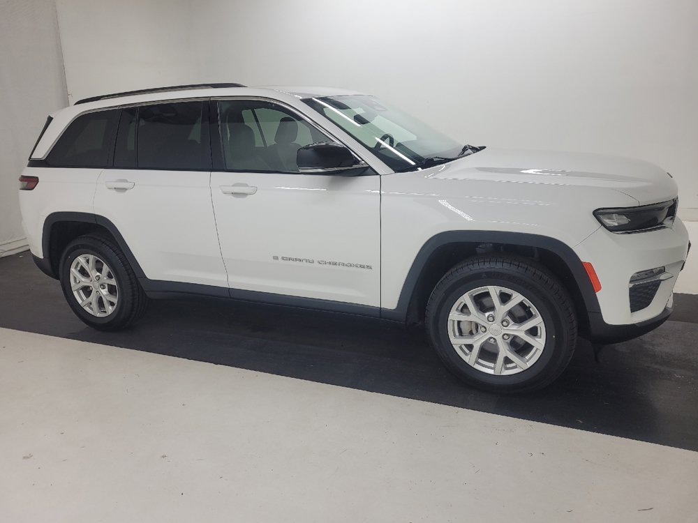 Used 2023 Jeep Grand Cherokee Limited AWD/4WD image 11