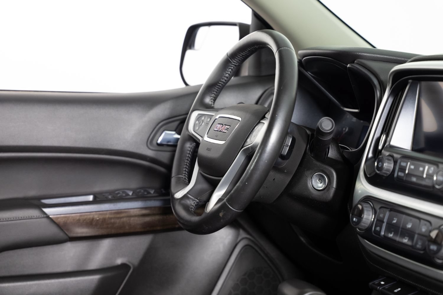 Used 2016 GMC Canyon SLT w/ Driver Alert Package RWD image 24