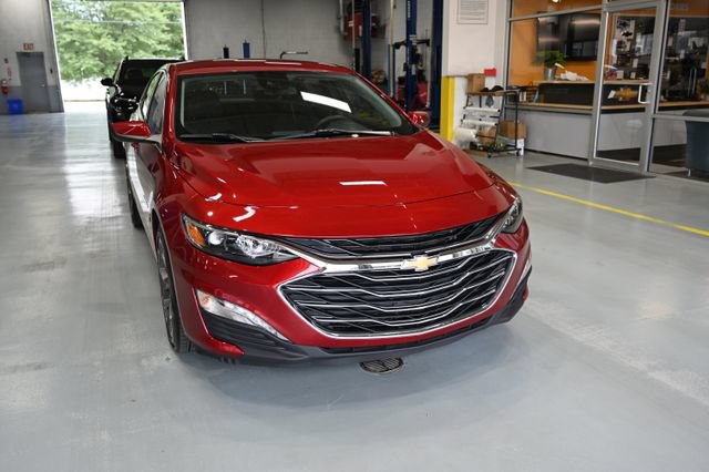 Used 2024 Chevrolet Malibu LT w/ LPO, Floor Liner Package FWD image 3