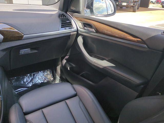 Used 2018 BMW X3 xDrive30i w/ Premium Package AWD/4WD image 17
