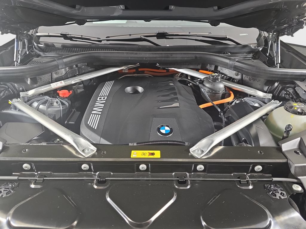 Certified 2025 BMW X5 xDrive50e AWD/4WD image 32