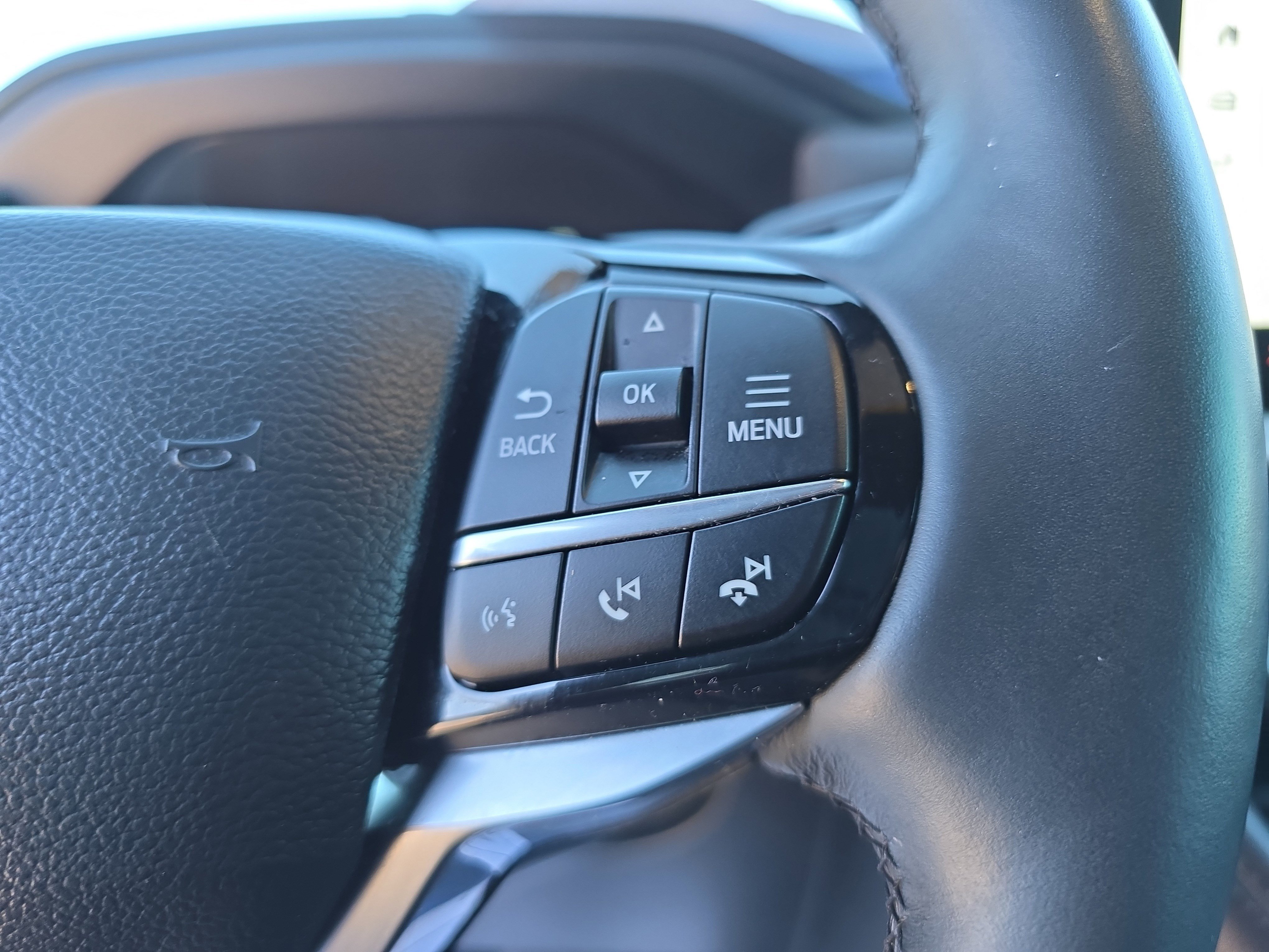 Used 2025 Ford Explorer Platinum w/ Ultimate Package image 17