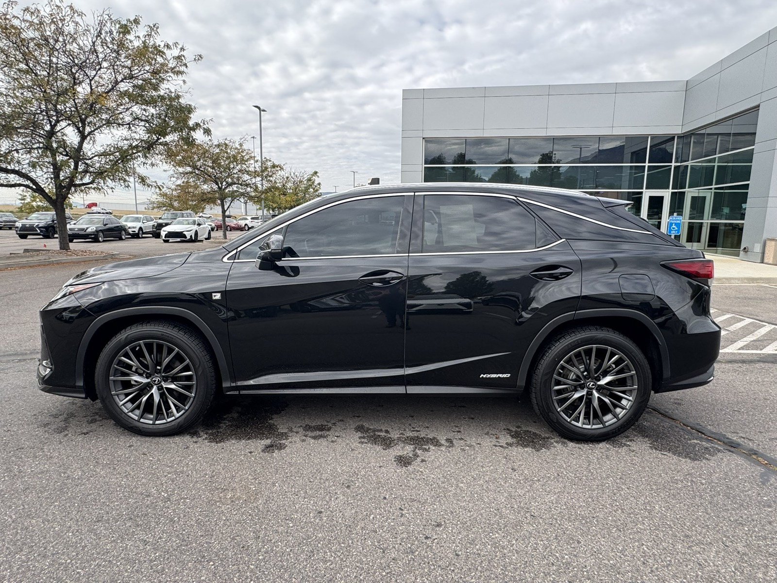 Used 2020 Lexus RX 450h F Sport w/ Accessory Package AWD/4WD image 3