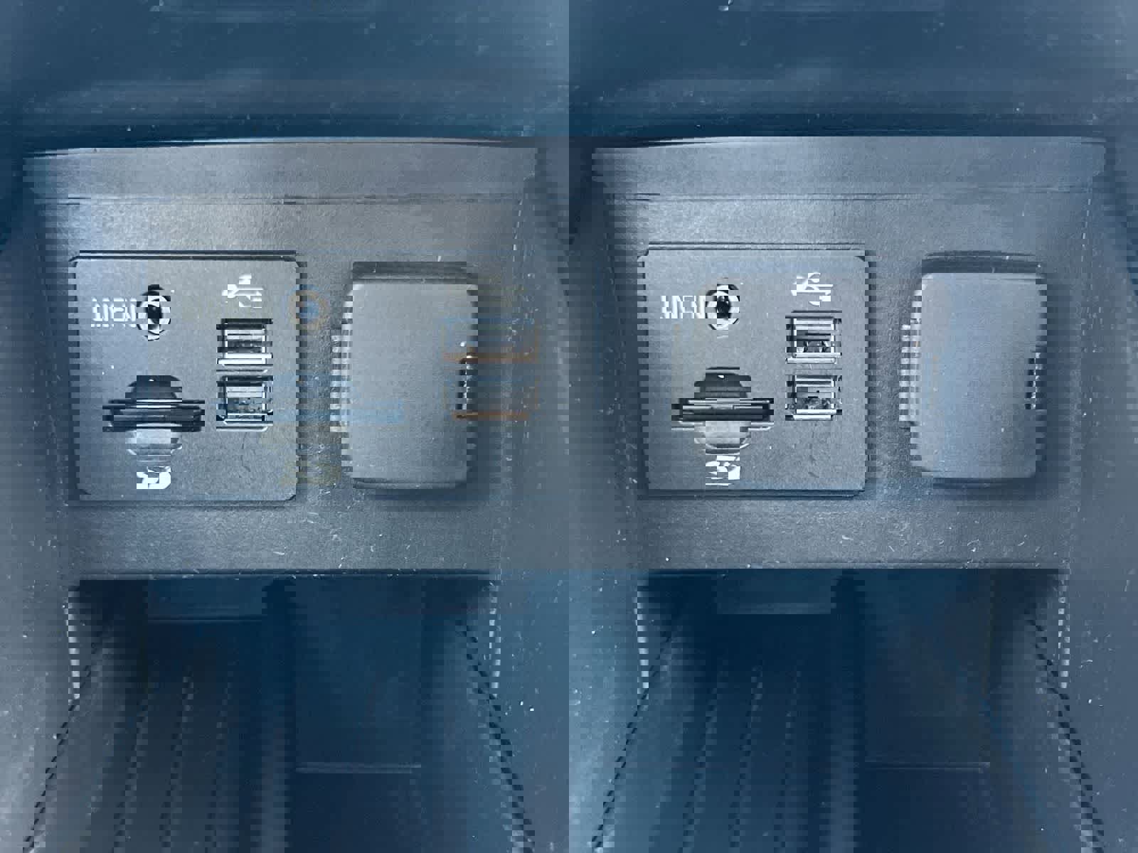 Used 2015 Ford Explorer Sport w/ Equipment Group 401A image 30