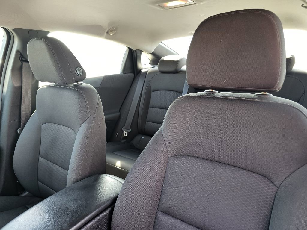 Used 2018 Chevrolet Malibu LS image 18