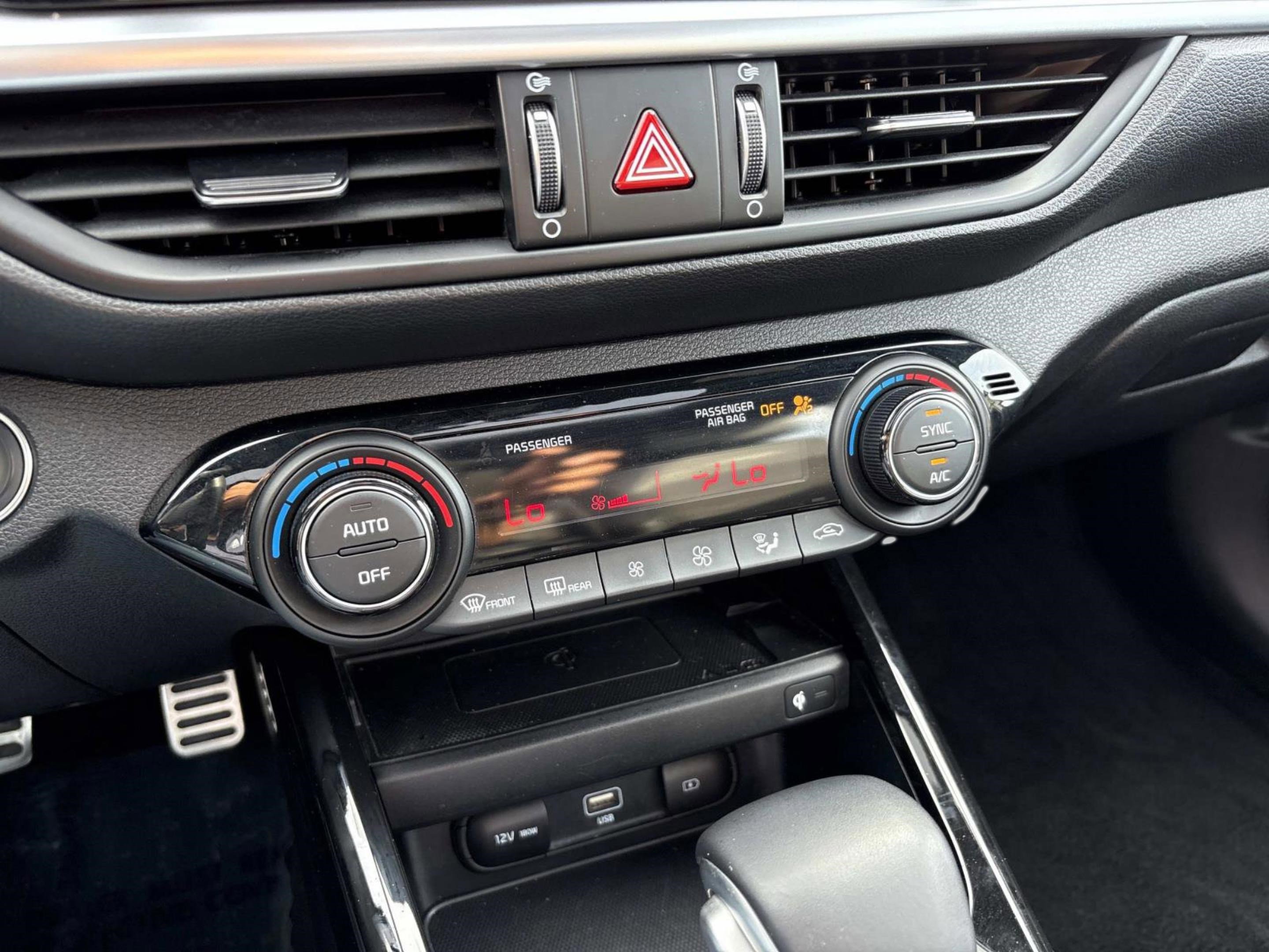 Used 2023 Kia Forte GT-Line w/ GT-Line Premium Package image 31