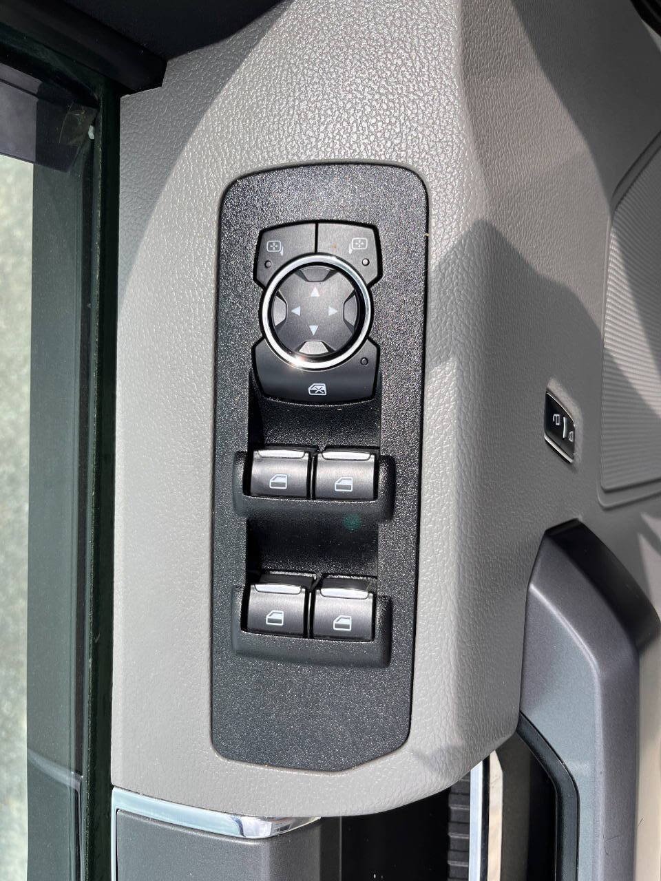 Used 2019 Ford F150 XLT w/ Equipment Group 302A Luxury AWD/4WD image 21