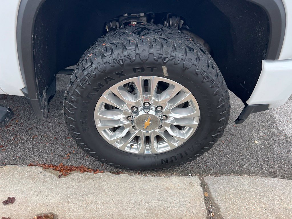 Used 2022 Chevrolet Silverado 2500 High Country w/ Z71 Off-Road Package AWD/4WD image 12