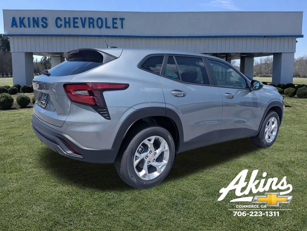 New 2026 Chevrolet Trax LS w/ LS Convenience Package FWD image 4