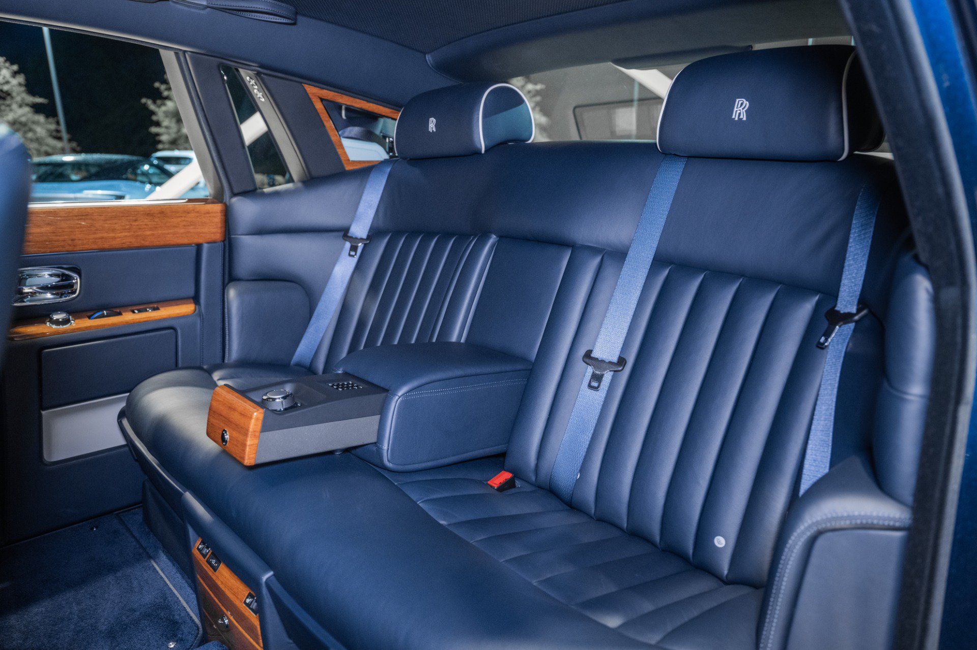 Used 2011 Rolls-Royce Phantom Sedan RWD image 34