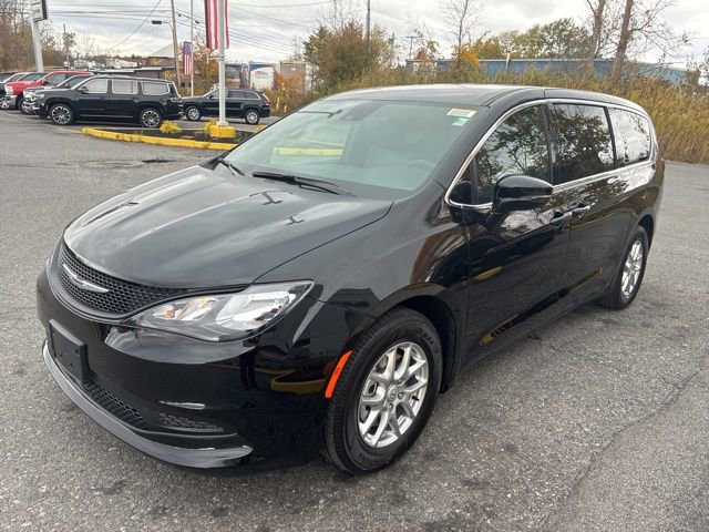 New 2026 Chrysler Voyager LX FWD image 3