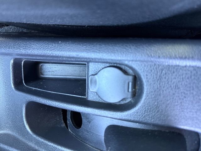 Used 2014 Nissan Versa Note S FWD image 11