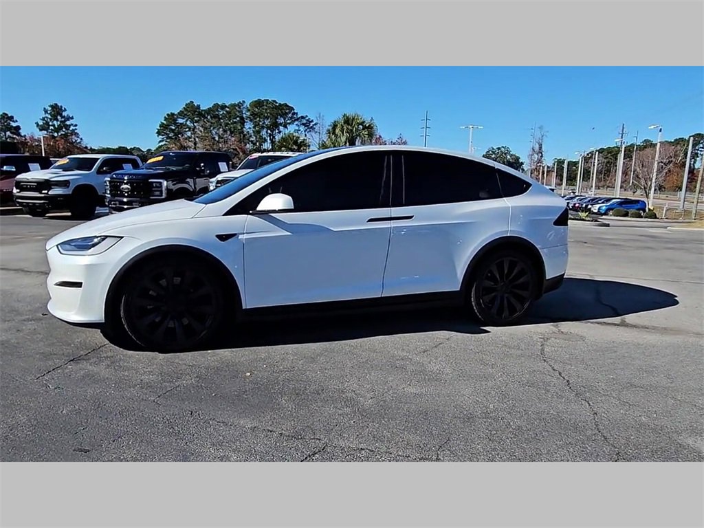 Used 2022 Tesla Model X image 24