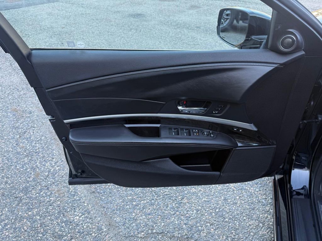 Used 2018 Acura RLX w/ Technology Package image 11
