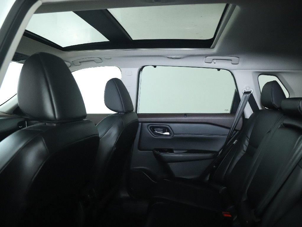 Certified 2023 Nissan Rogue SV w/ SV Premium B Package AWD/4WD image 15