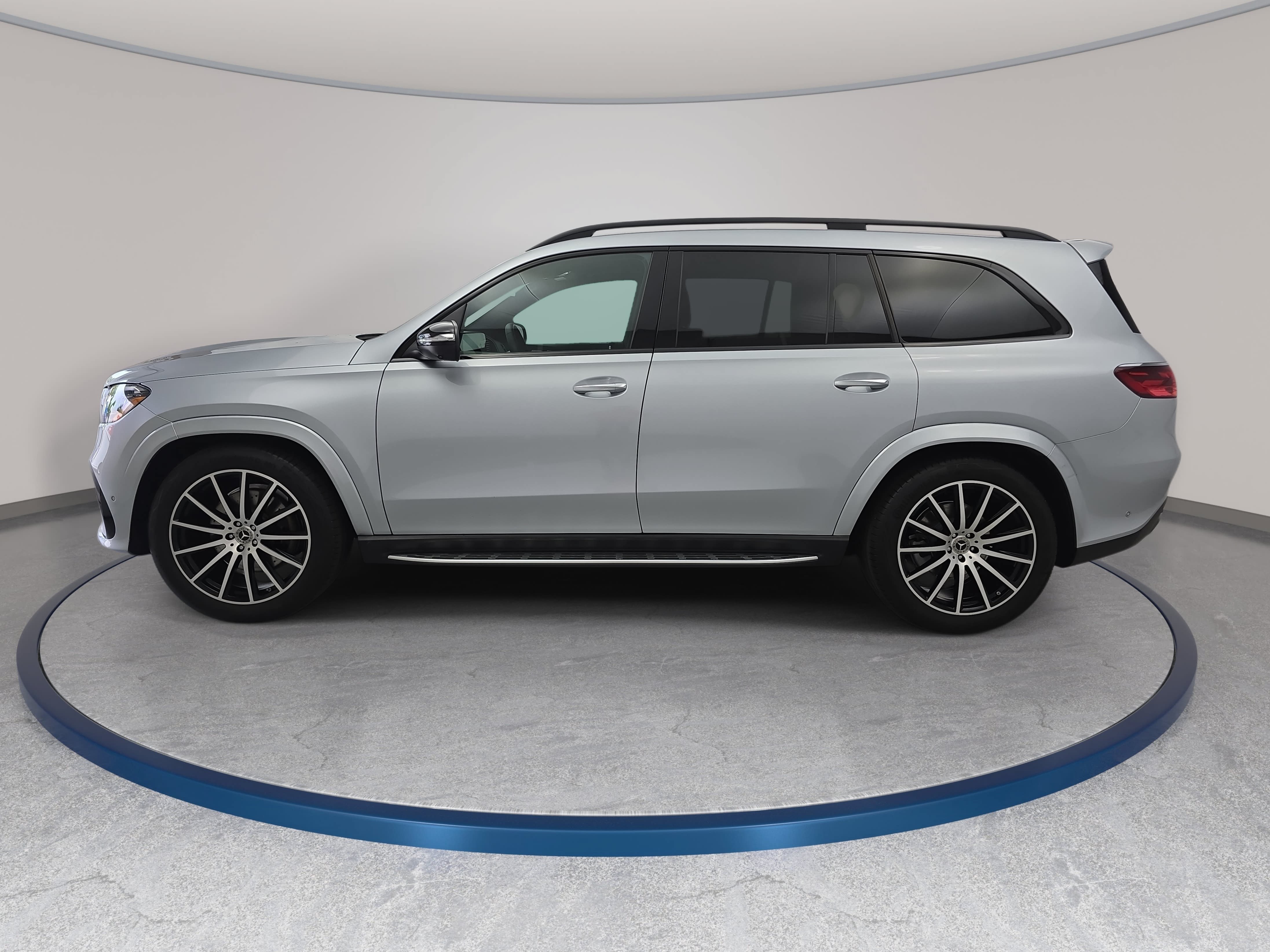 Certified 2026 Mercedes-Benz GLS 450 4MATIC image 8