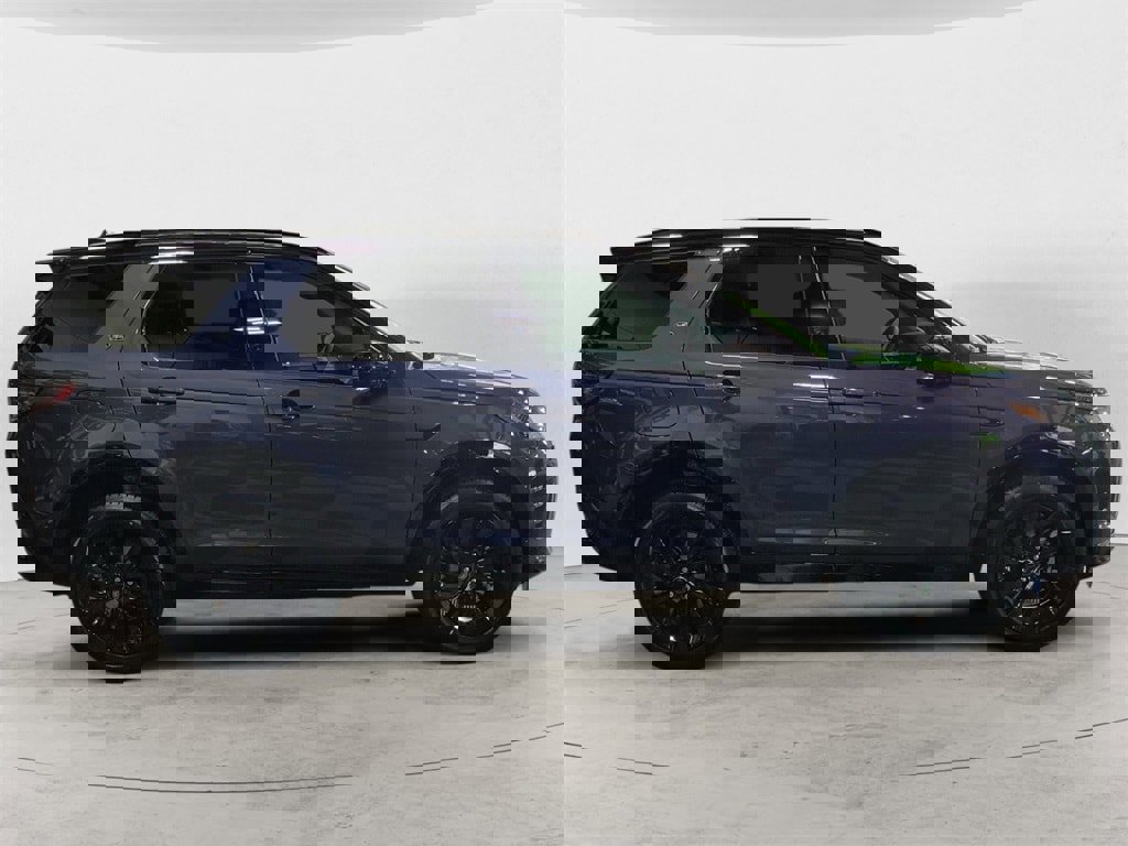 New 2024 Land Rover Discovery Sport Dynamic SE image 6