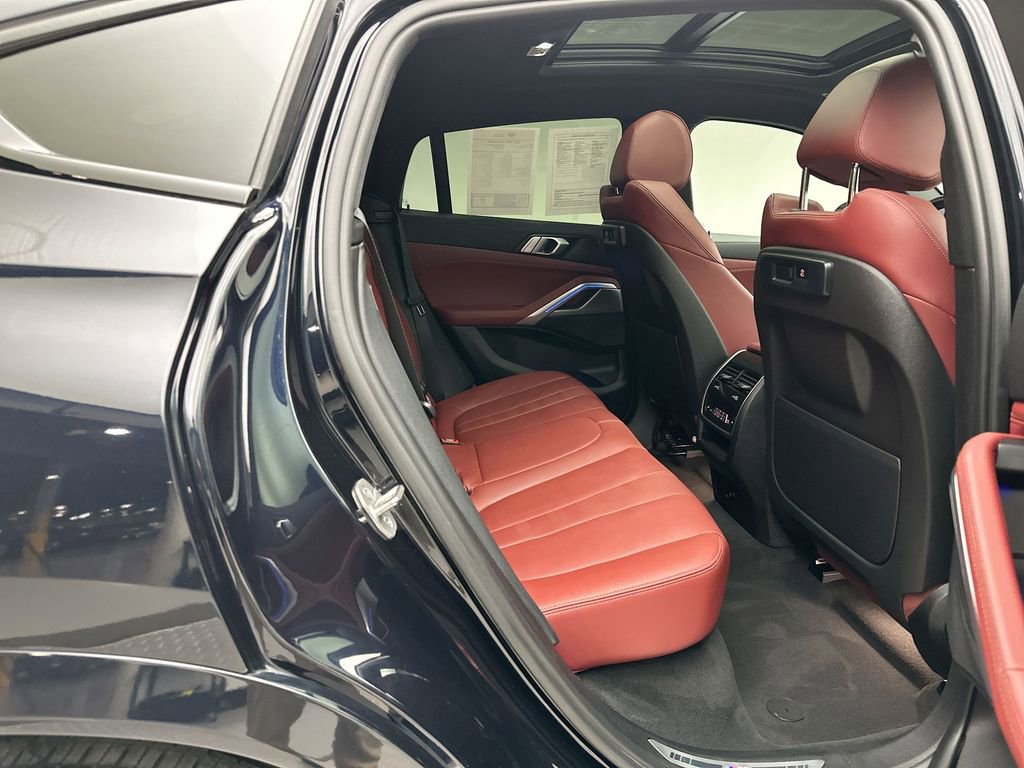 Used 2022 BMW X6 xDrive40i w/ M Sport Package image 19