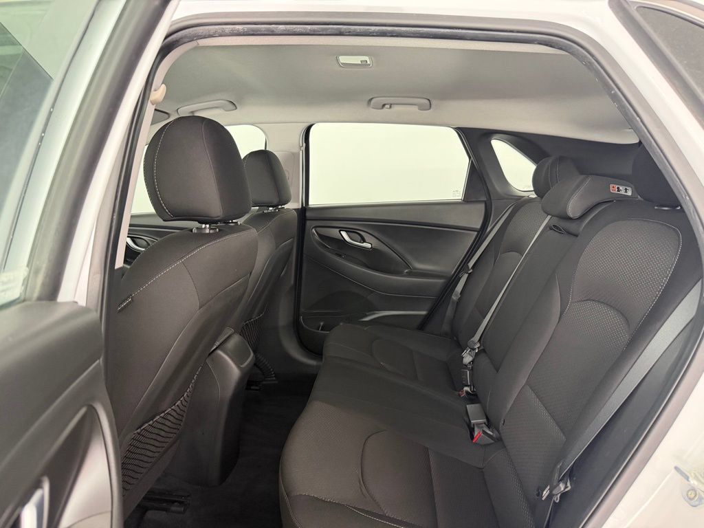 Used 2020 Hyundai Elantra GT FWD image 35