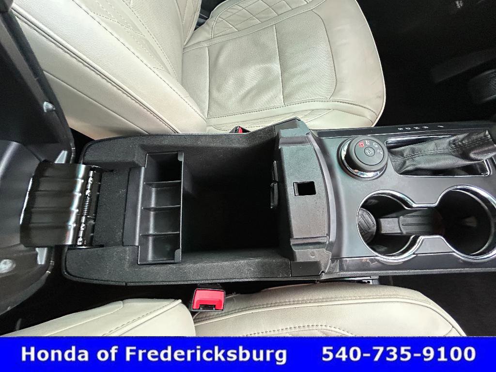 Used 2017 Ford Explorer Platinum image 23