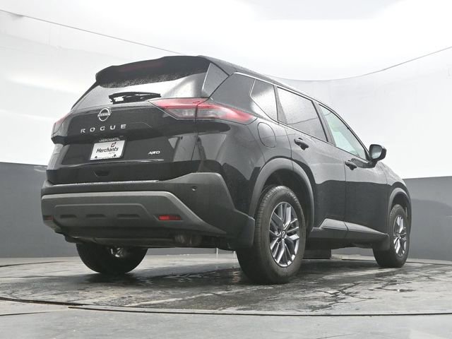 Used 2023 Nissan Rogue S AWD/4WD image 37