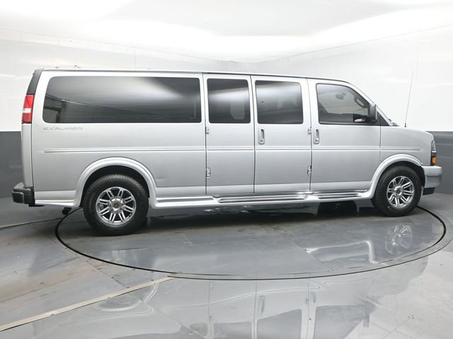 Used 2023 Chevrolet Express 2500 Extended image 46