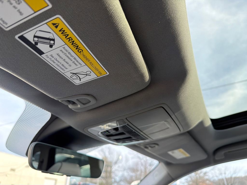 Used 2023 Acura MDX SH-AWD w/ Advance Package image 34