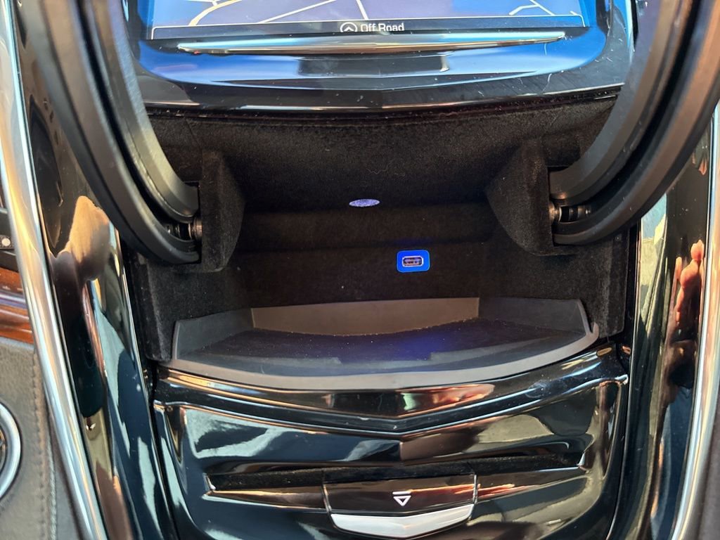 Used 2017 Cadillac Escalade ESV Luxury image 33