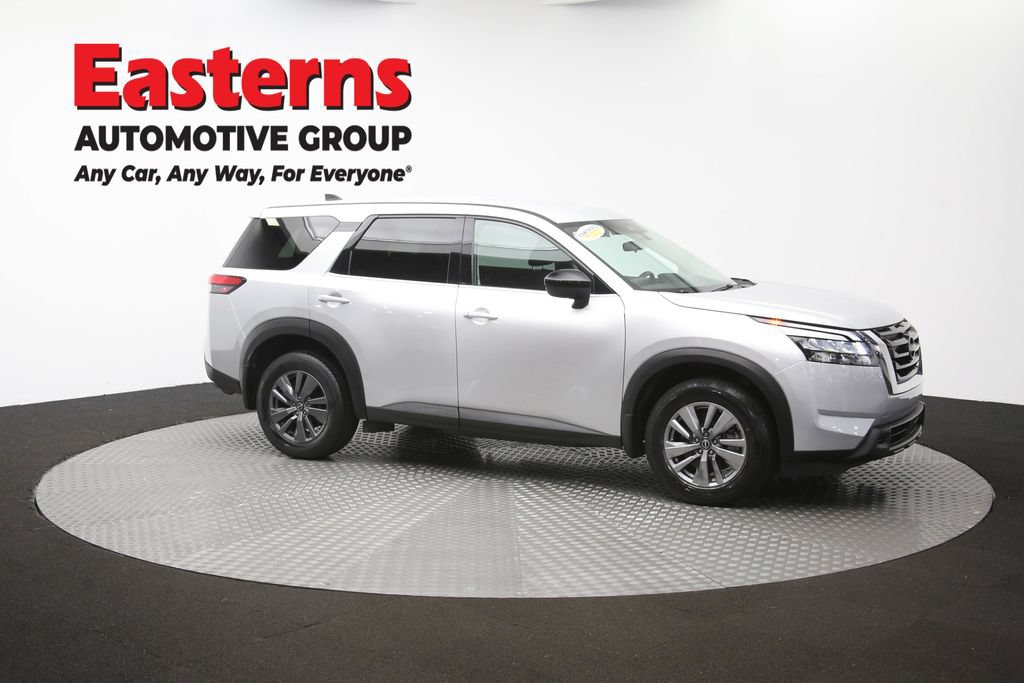 Used 2023 Nissan Pathfinder S AWD/4WD image 47