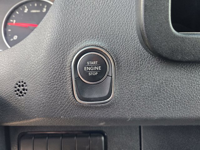 Used 2025 Mercedes-Benz Sprinter 2500 image 27
