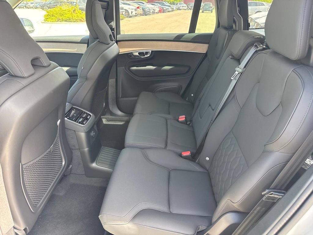 New 2026 Volvo XC90 T8 Plus w/ Protection Package AWD/4WD image 9