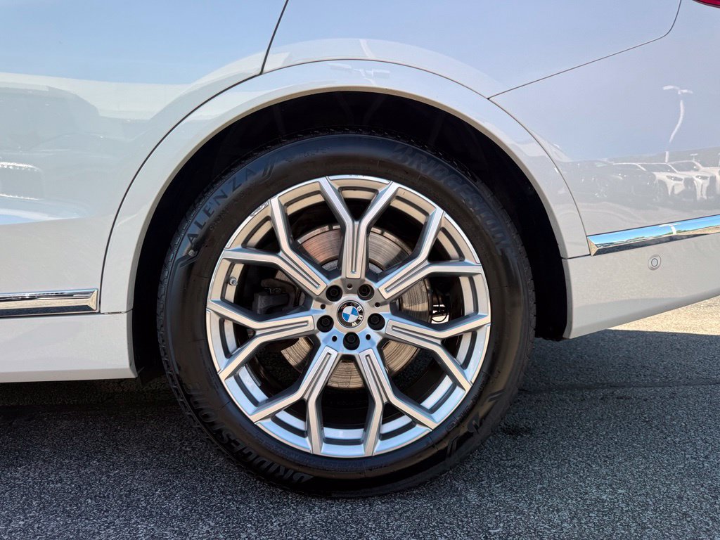Used 2022 BMW X7 xDrive40i w/ Premium Package AWD/4WD image 31