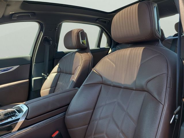 Used 2025 BMW 740i RWD image 20