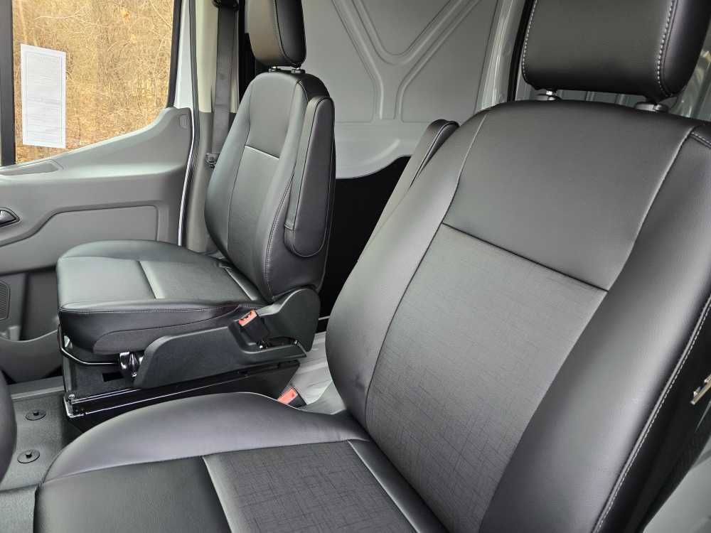 New 2026 Ford Transit 250 148 Medium Roof image 18
