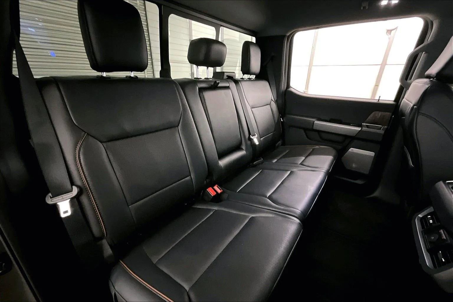 New 2026 Ford F250 Lariat w/ Black Appearance Package image 26