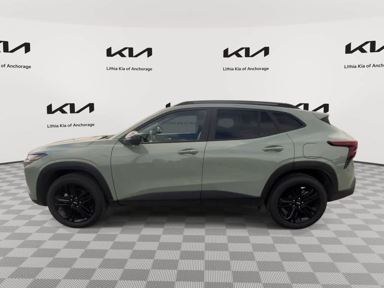 Used 2025 Chevrolet Trax ACTIV FWD image 5