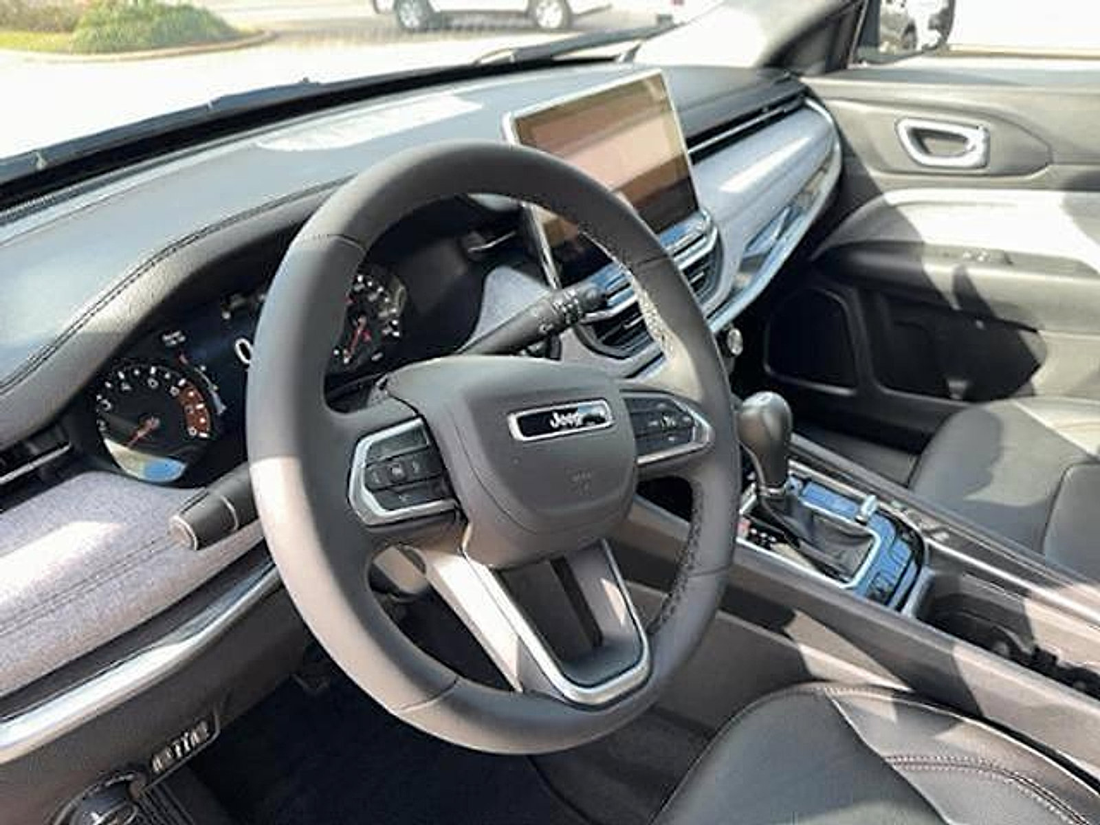 Used 2023 Jeep Compass Latitude image 20