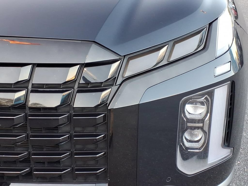 Used 2024 Hyundai Palisade Limited FWD image 8