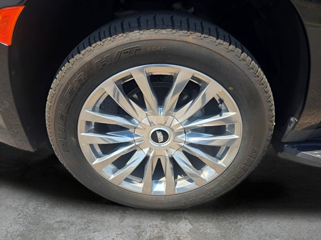 Used 2023 Cadillac Escalade Premium Luxury AWD/4WD image 28
