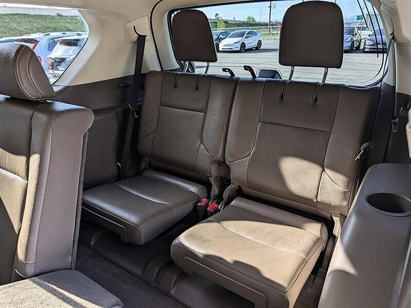 Used 2016 Lexus GX 460 w/ Premium Package AWD/4WD image 28