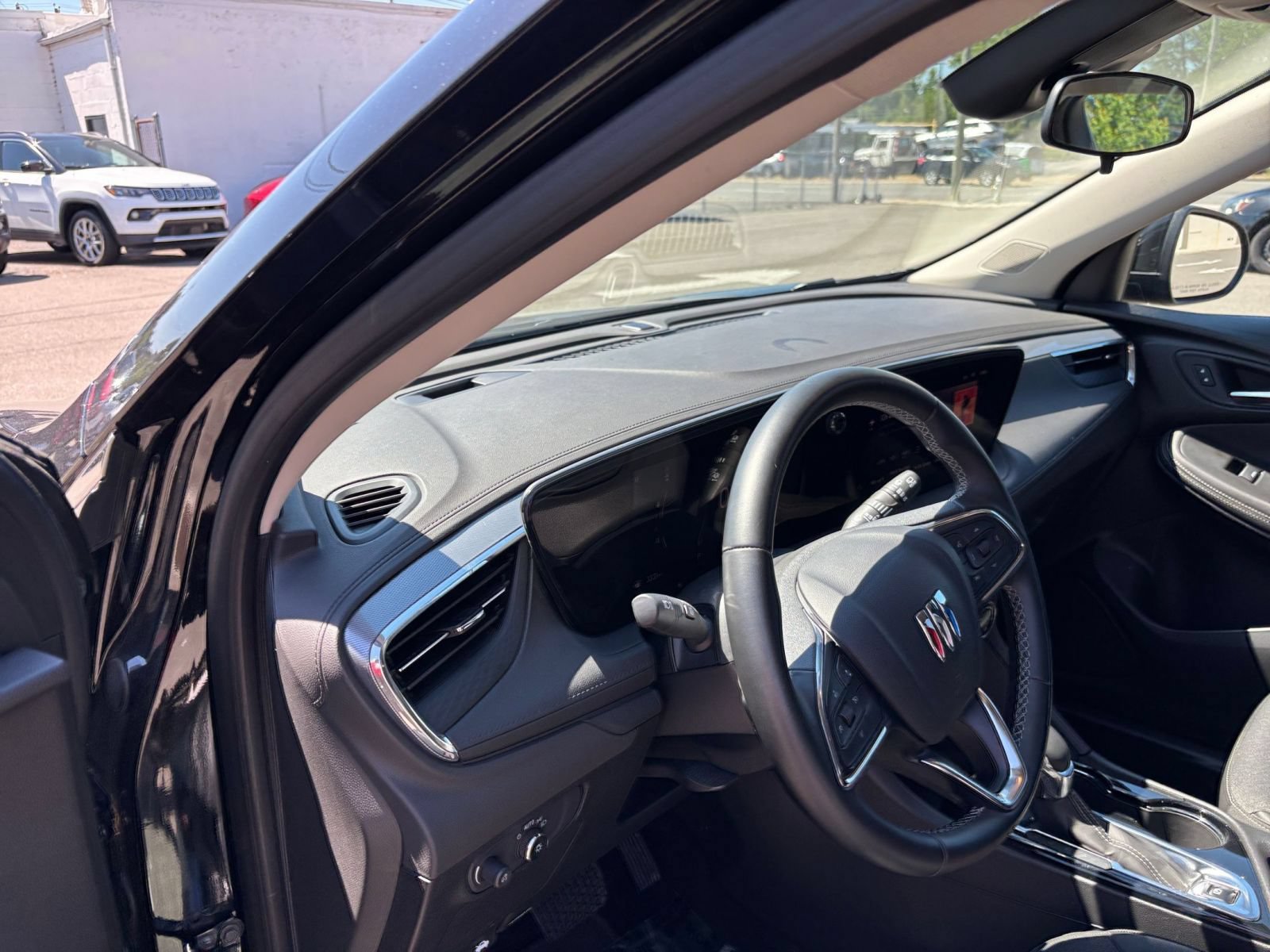 Used 2025 Buick Encore GX Preferred FWD image 34