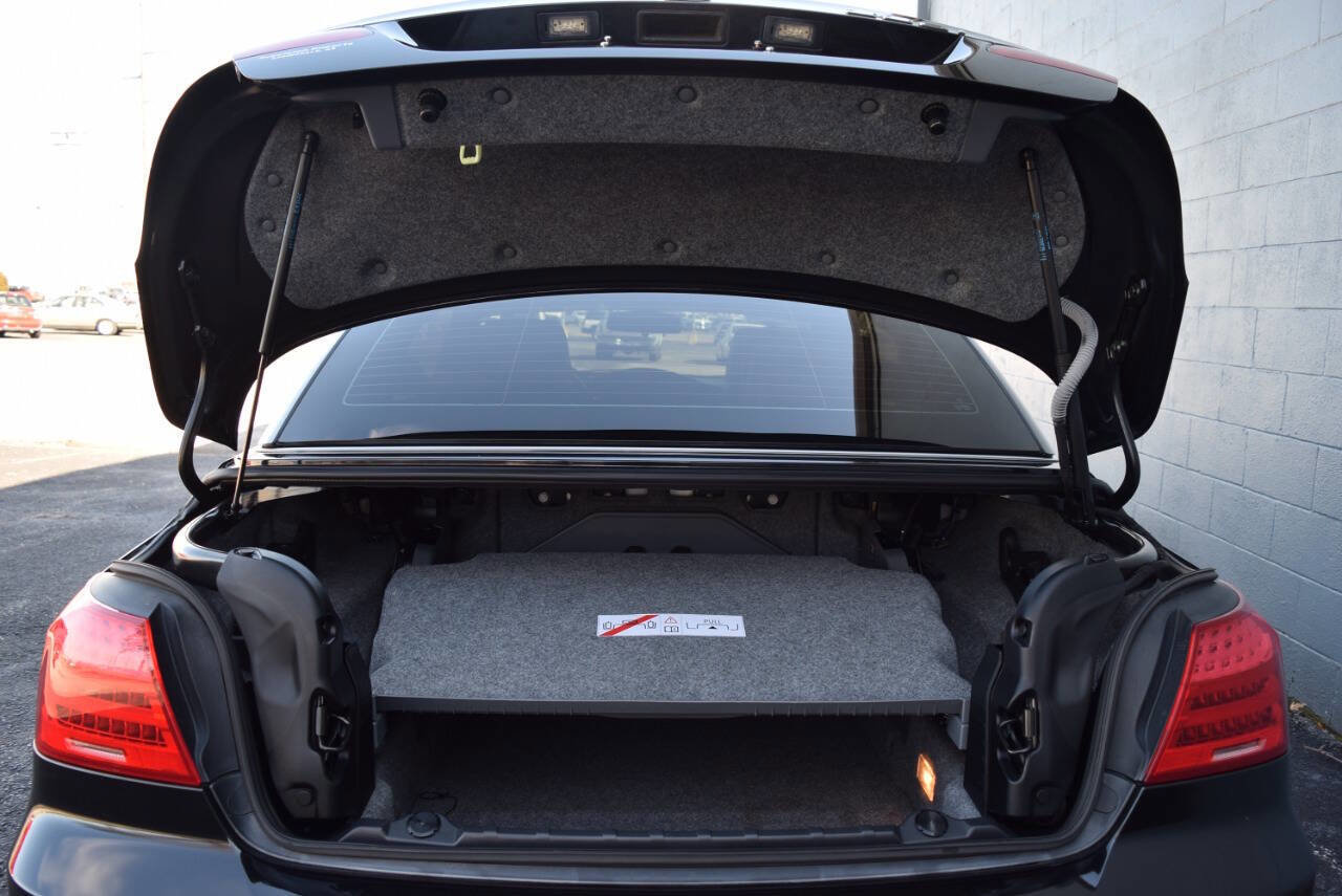 Used 2012 BMW 335i Convertible image 73