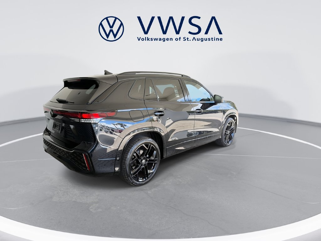 Certified 2026 Volkswagen Tiguan SE R-Line FWD image 8