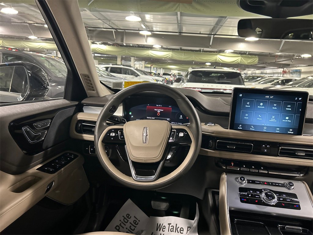 Used 2022 Lincoln Aviator AWD w/ Premium Package image 20