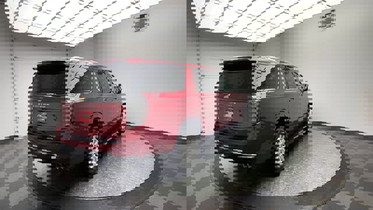 Certified 2025 Chevrolet Suburban Premier w/ Sun And Tow Package AWD/4WD image 44
