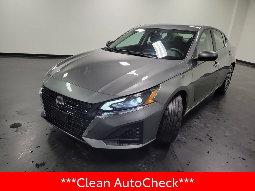 Used 2025 Nissan Altima 2.5 SV FWD image 4