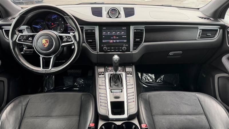 Used 2017 Porsche Macan GTS AWD/4WD image 17